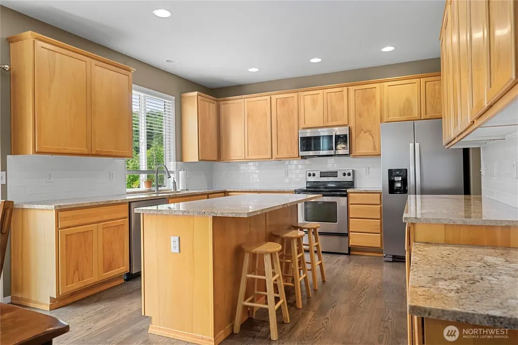 418 103rd Avenue NE Lake Stevens WA 98258
