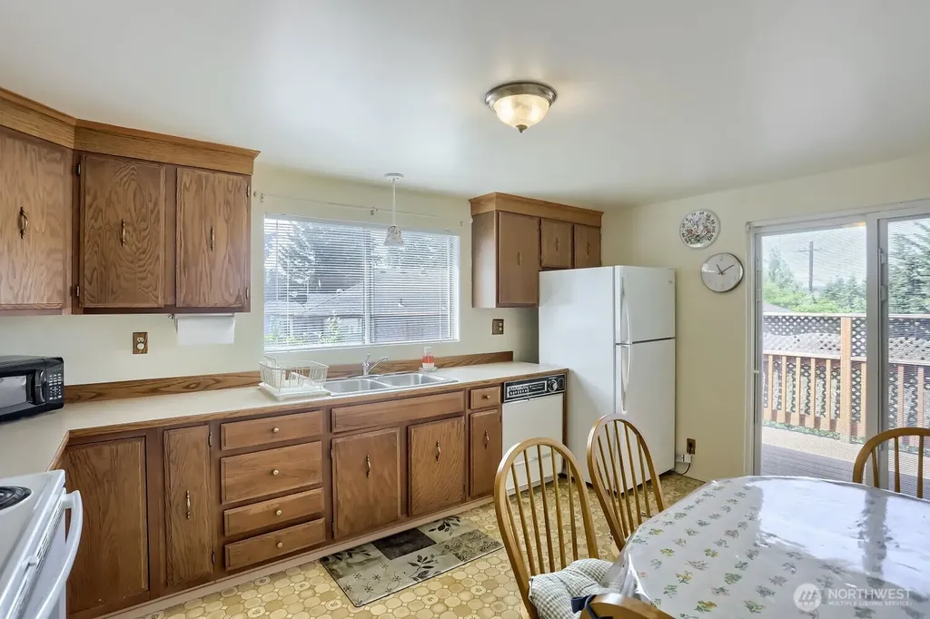 16719 3rd Avenue NE Shoreline WA 98155