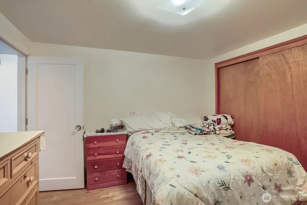 16719 3rd Avenue NE Shoreline WA 98155