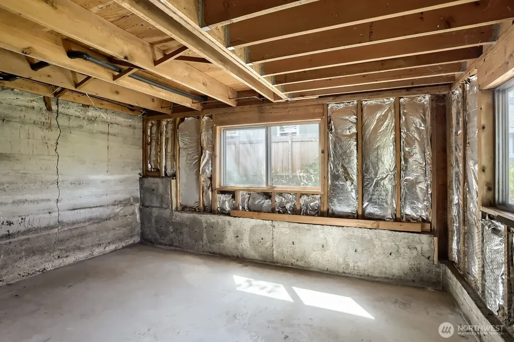16719 3rd Avenue NE Shoreline WA 98155