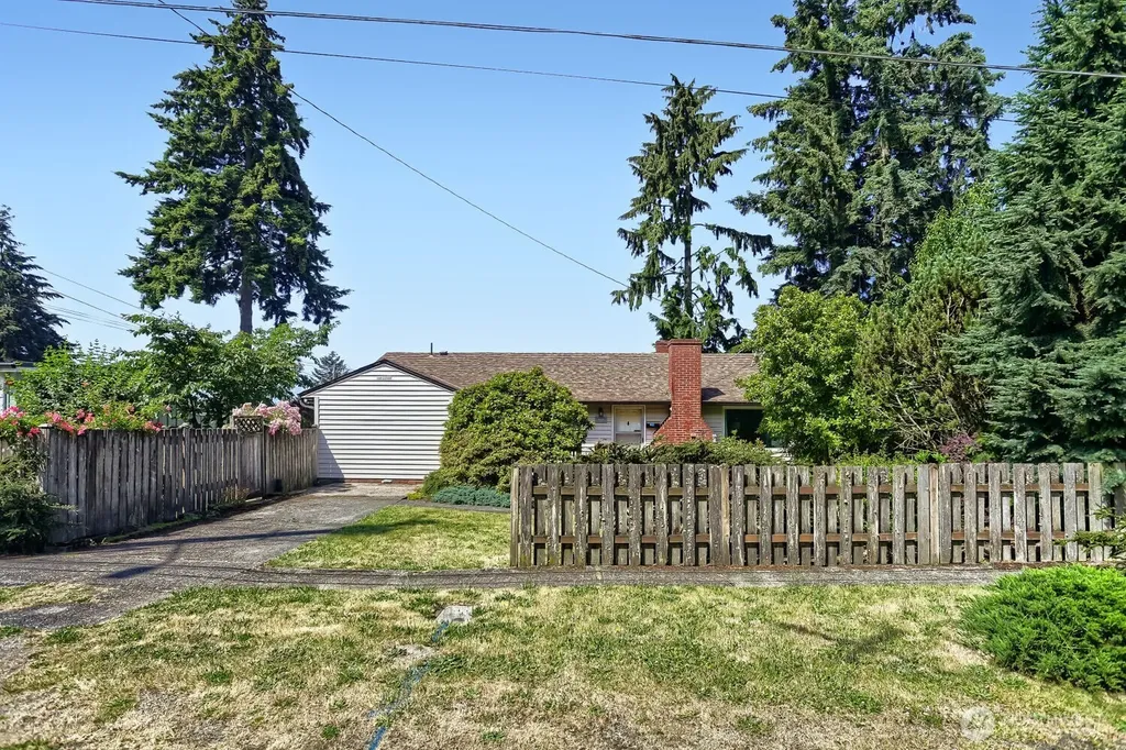 16719 3rd Avenue NE Shoreline WA 98155