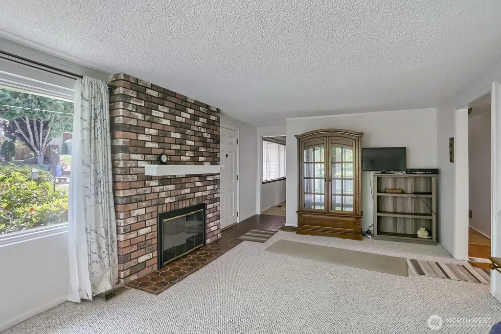 16719 3rd Avenue NE Shoreline WA 98155
