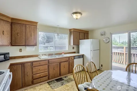 16719 3rd Avenue NE Shoreline WA 98155