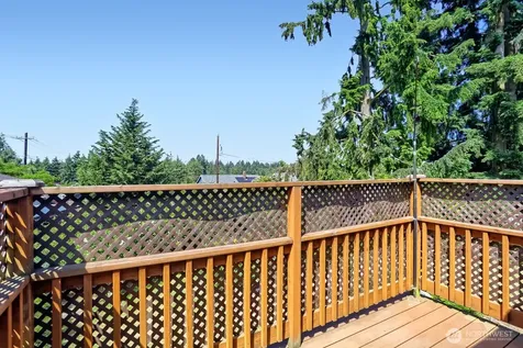 16719 3rd Avenue NE Shoreline WA 98155