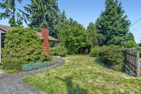 16719 3rd Avenue NE Shoreline WA 98155