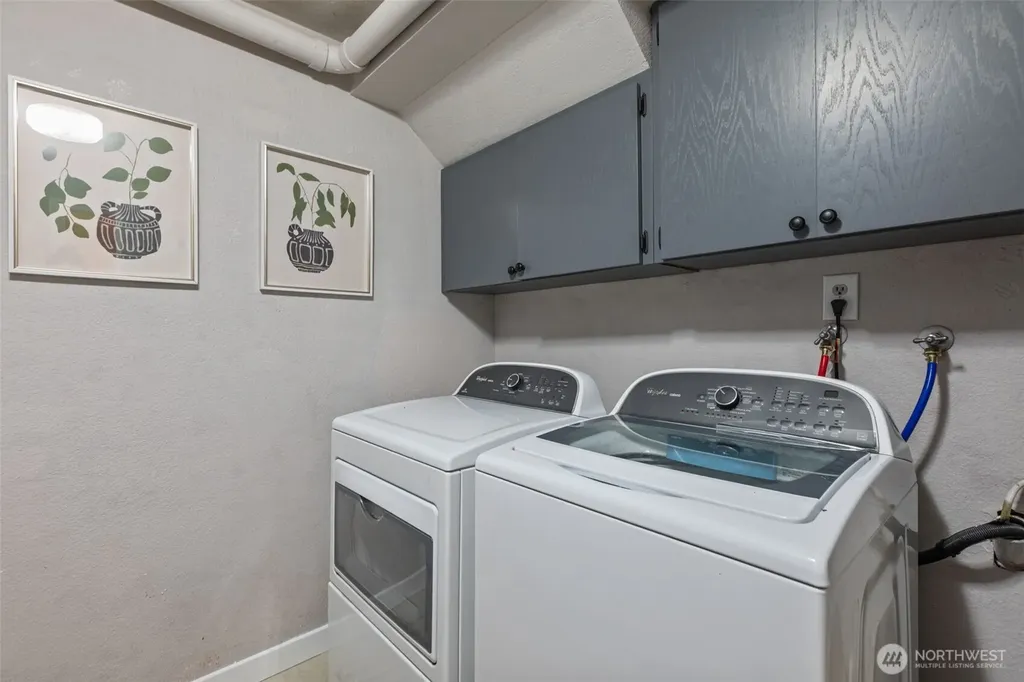 1812 SW 214th Street Lynnwood WA 98036