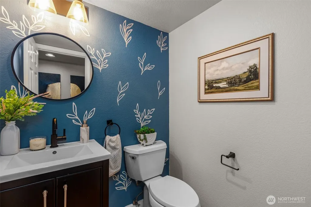 1812 SW 214th Street Lynnwood WA 98036