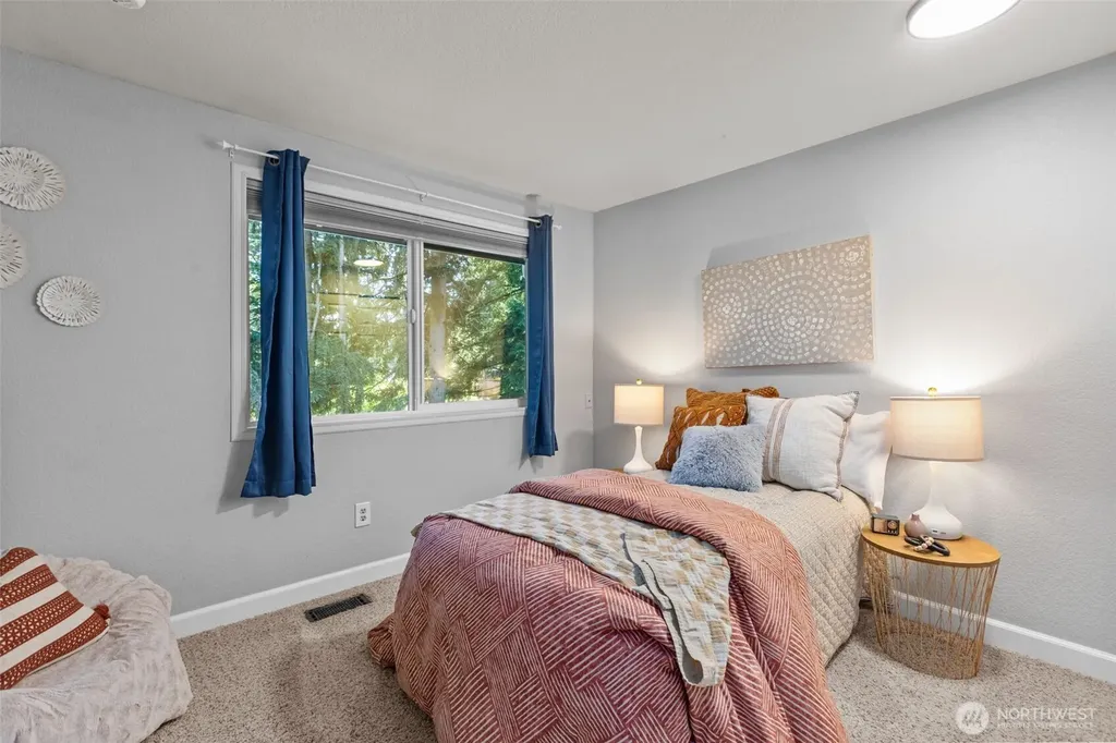 1812 SW 214th Street Lynnwood WA 98036