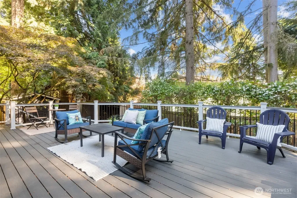 1812 SW 214th Street Lynnwood WA 98036