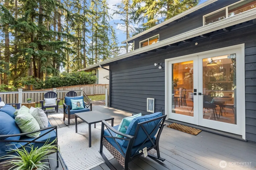 1812 SW 214th Street Lynnwood WA 98036