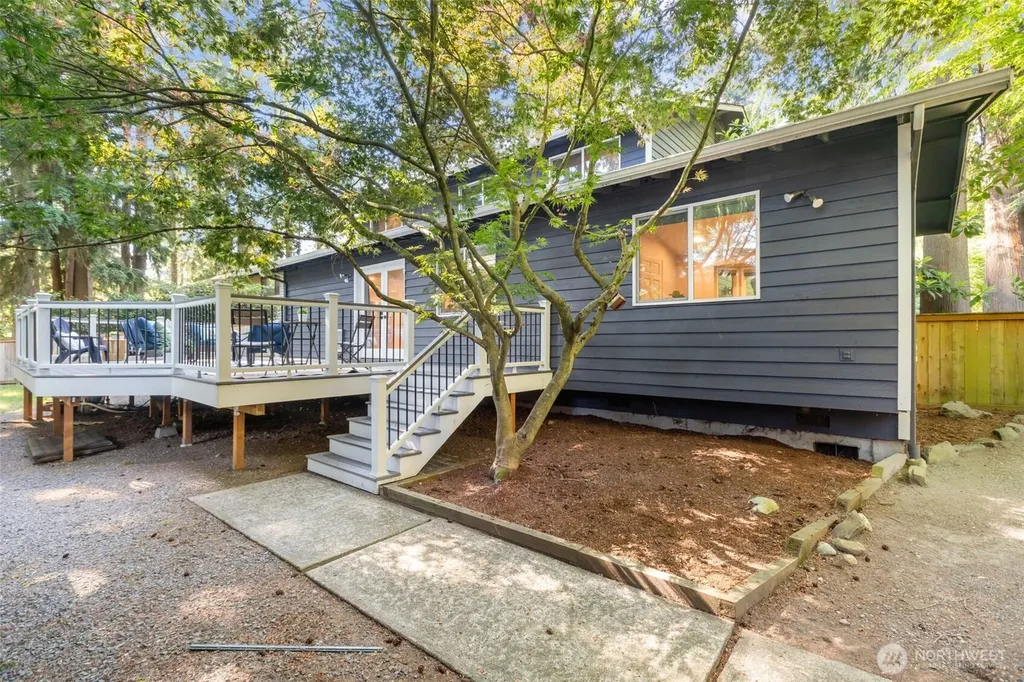 1812 SW 214th Street Lynnwood WA 98036