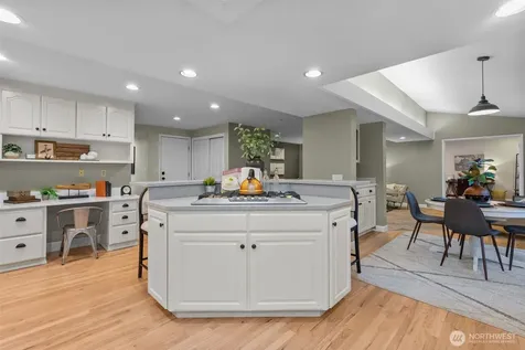 1812 SW 214th Street Lynnwood WA 98036