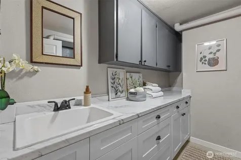 1812 SW 214th Street Lynnwood WA 98036
