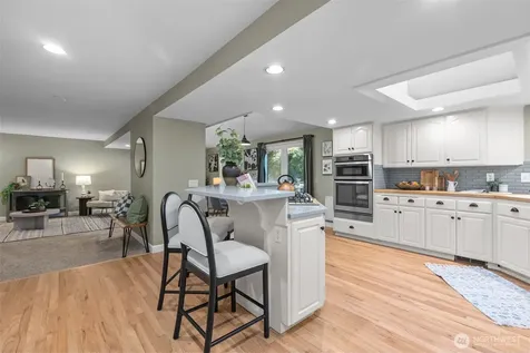 1812 SW 214th Street Lynnwood WA 98036