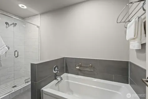7639 SE 29th Street Mercer Island WA 98040