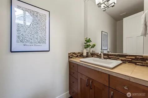 452 233rd Place SE Sammamish WA 98074