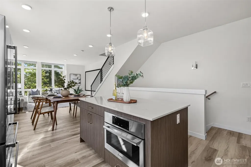 3011 30th Avenue W Seattle WA 98199