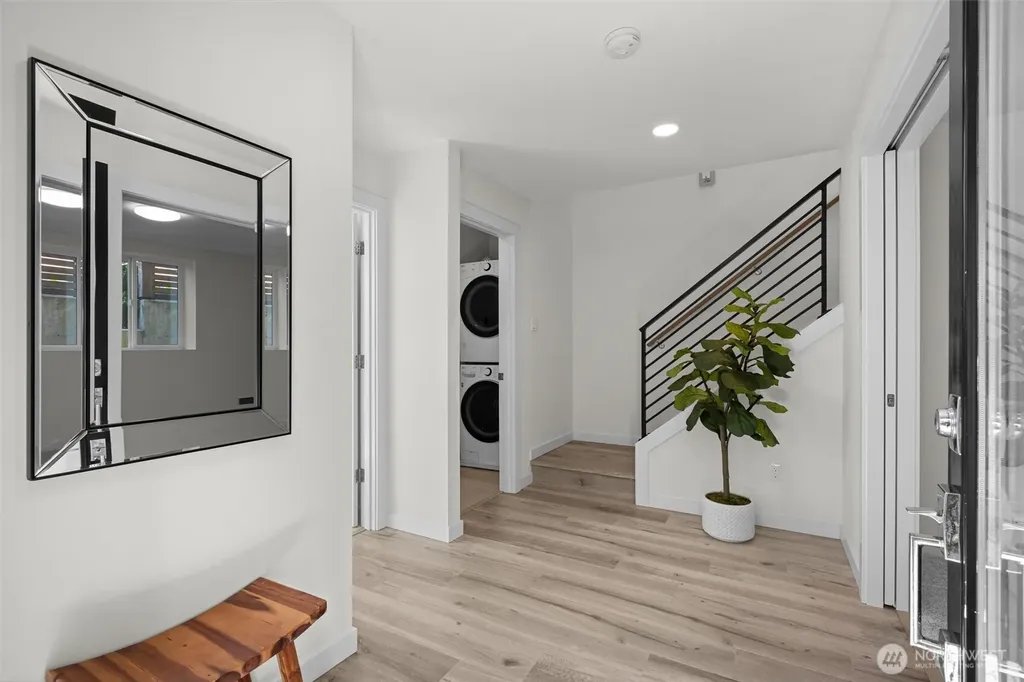 3011 30th Avenue W Seattle WA 98199