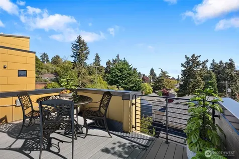 3011 30th Avenue W Seattle WA 98199