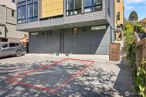 3011 30th Avenue W Seattle WA 98199