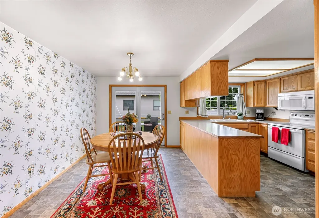 112 W 2nd Street Everson WA 98247