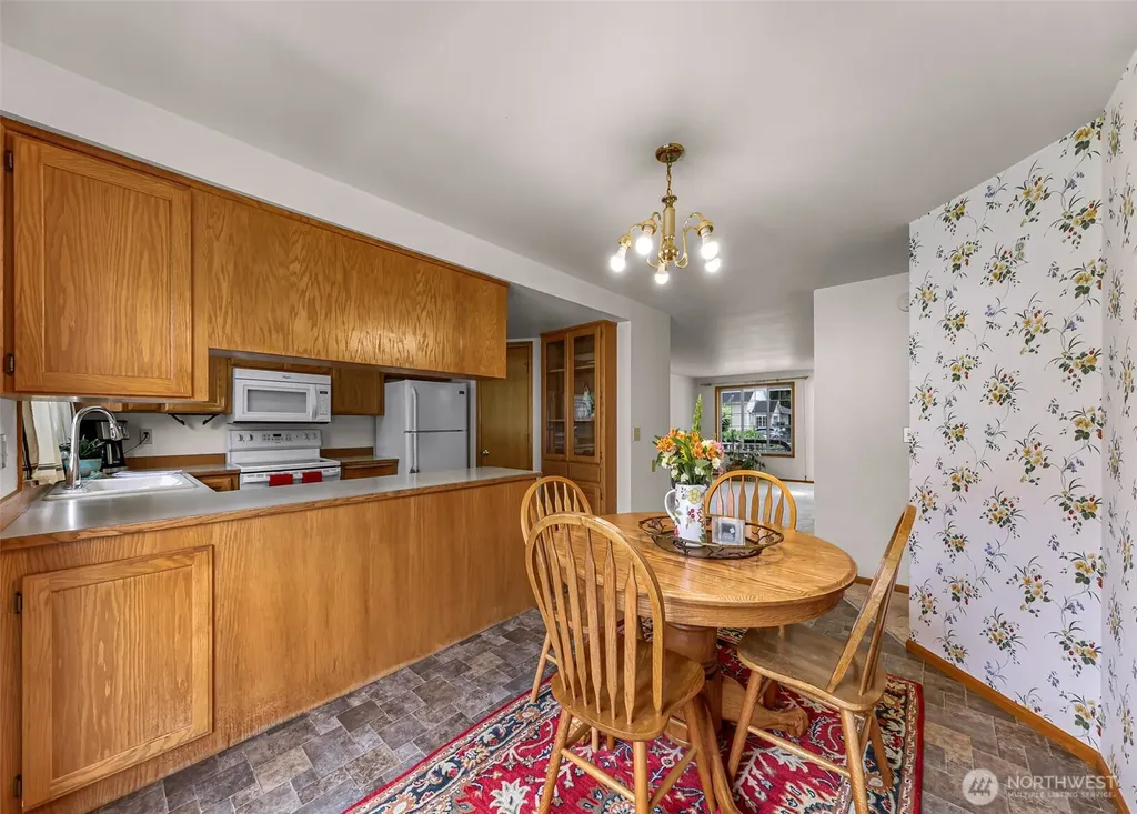 112 W 2nd Street Everson WA 98247