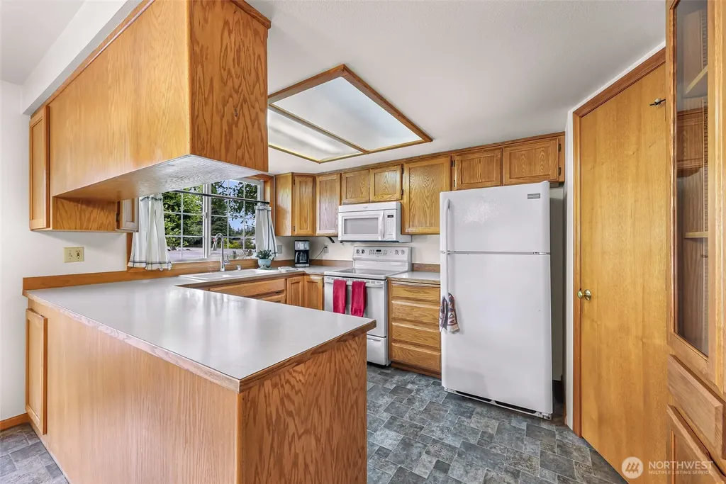 112 W 2nd Street Everson WA 98247