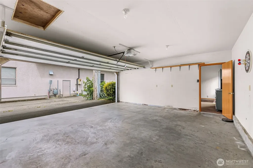 112 W 2nd Street Everson WA 98247
