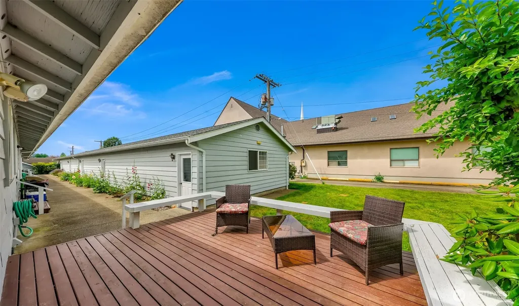 112 W 2nd Street Everson WA 98247