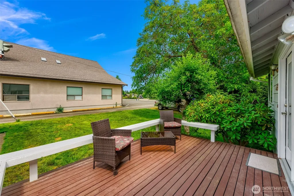 112 W 2nd Street Everson WA 98247