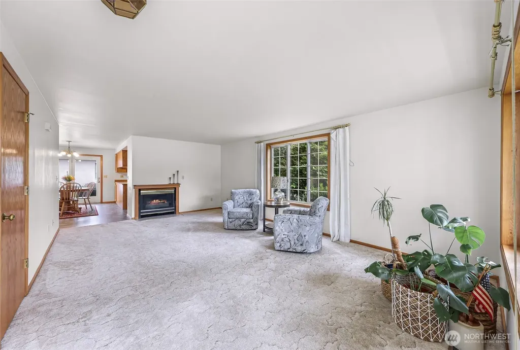 112 W 2nd Street Everson WA 98247