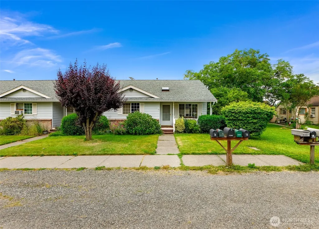 112 W 2nd Street Everson WA 98247