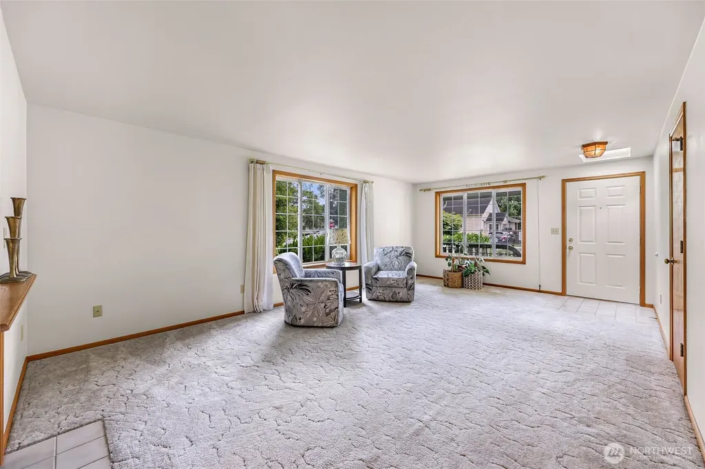 112 W 2nd Street Everson WA 98247