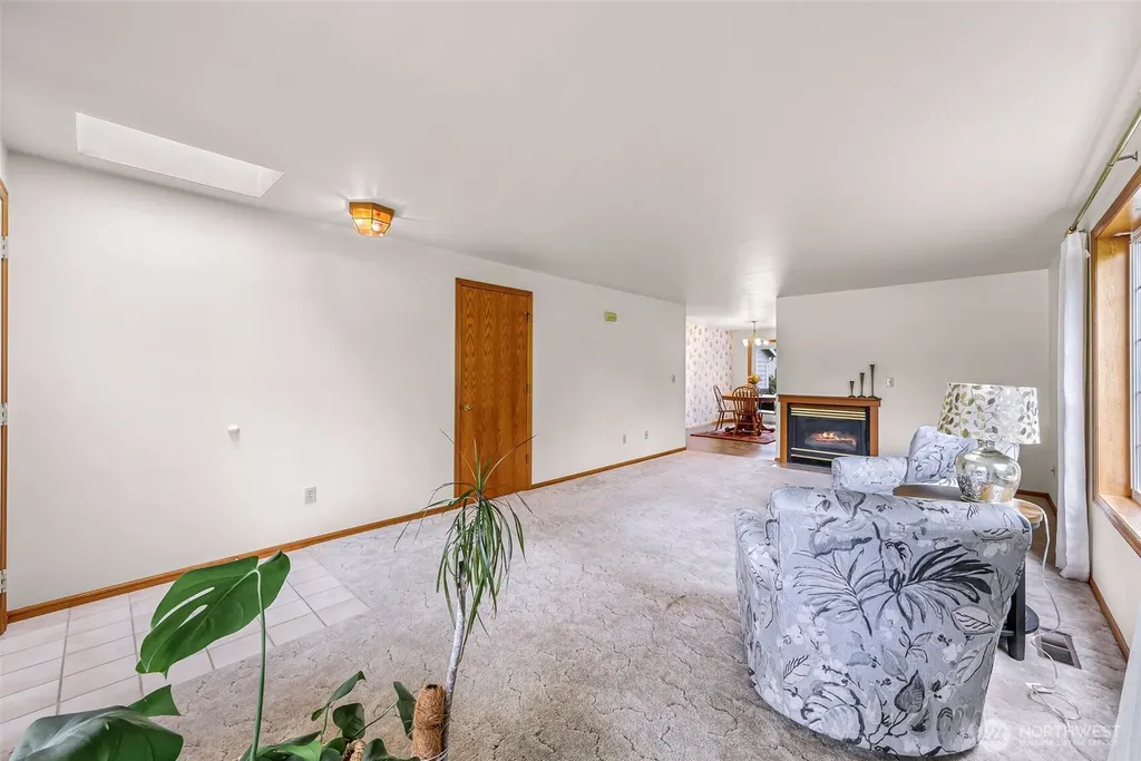 112 W 2nd Street Everson WA 98247