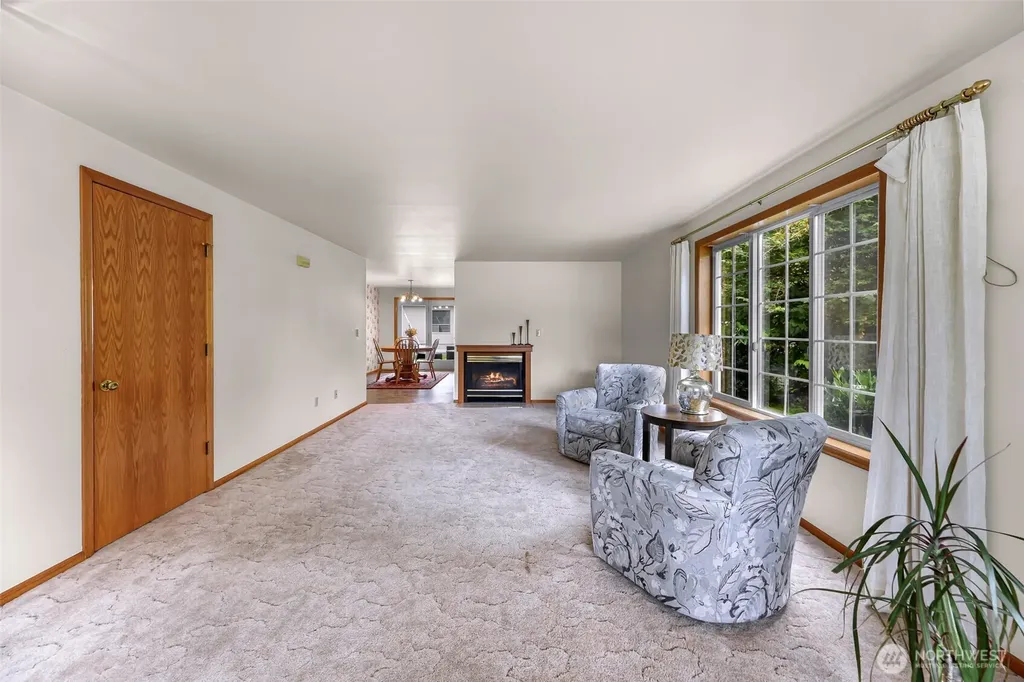 112 W 2nd Street Everson WA 98247