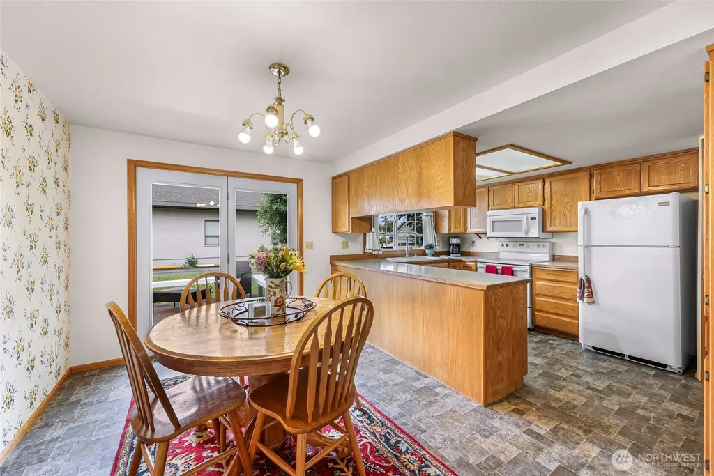 112 W 2nd Street Everson WA 98247