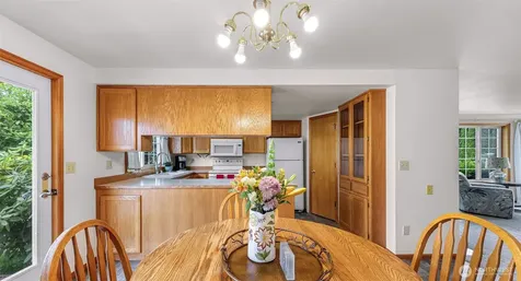112 W 2nd Street Everson WA 98247