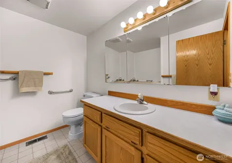 112 W 2nd Street Everson WA 98247