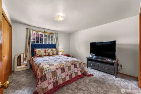112 W 2nd Street Everson WA 98247