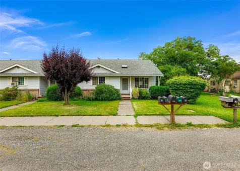 112 W 2nd Street Everson WA 98247