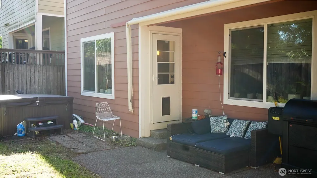 4249 17th Way NE Olympia WA 98516