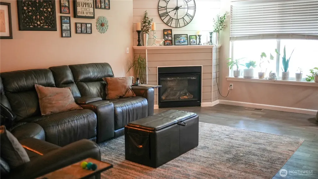 4249 17th Way NE Olympia WA 98516