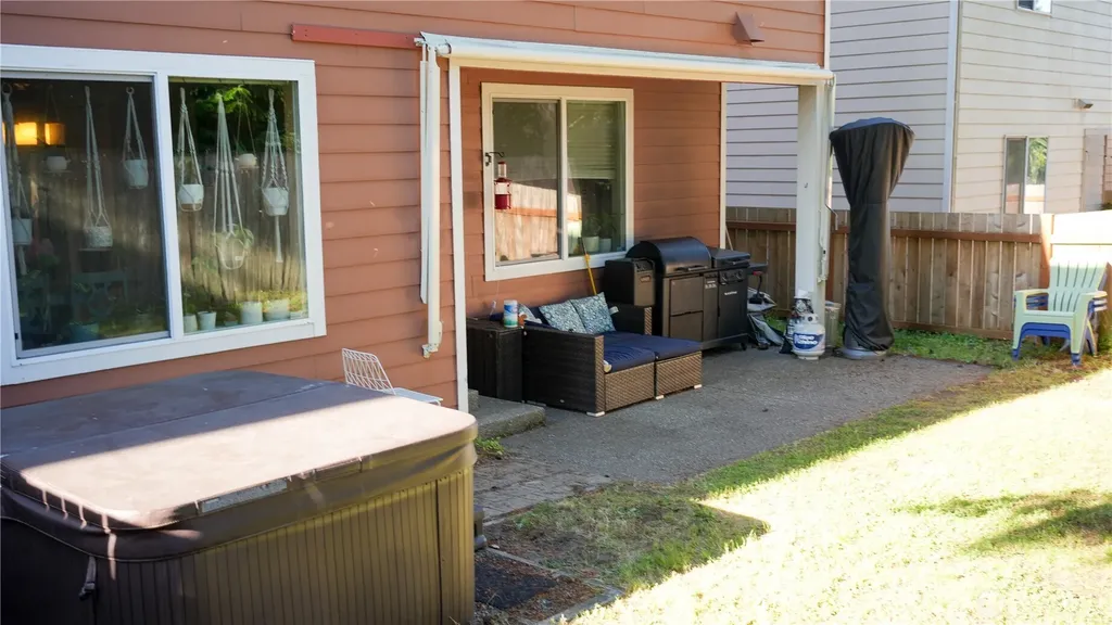 4249 17th Way NE Olympia WA 98516