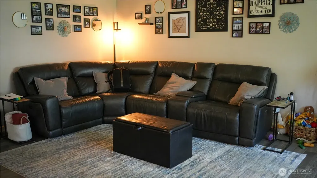 4249 17th Way NE Olympia WA 98516