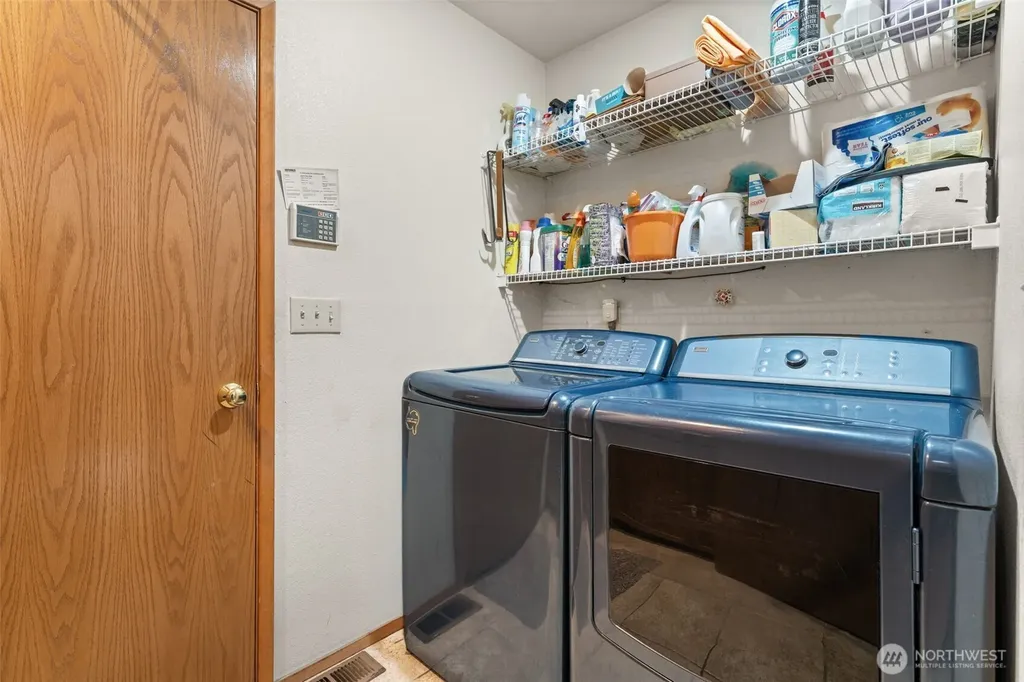 1918 8th Street Ct SW Puyallup WA 98371