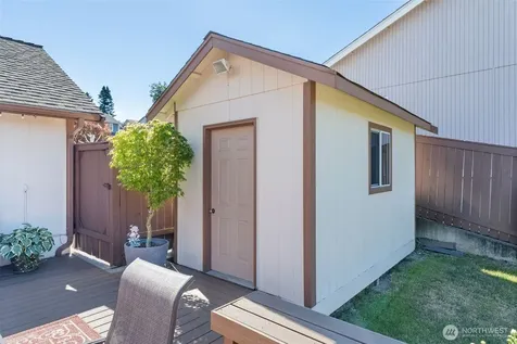 1918 8th Street Ct SW Puyallup WA 98371