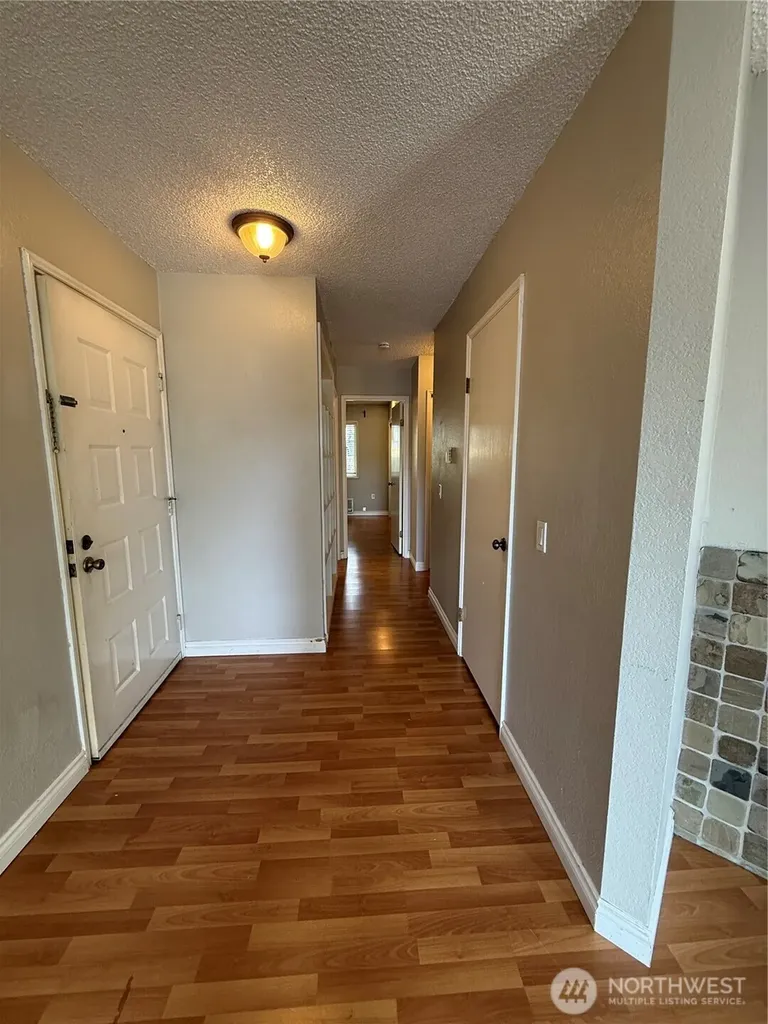 12717 171st Lane NE Woodinville WA 98072