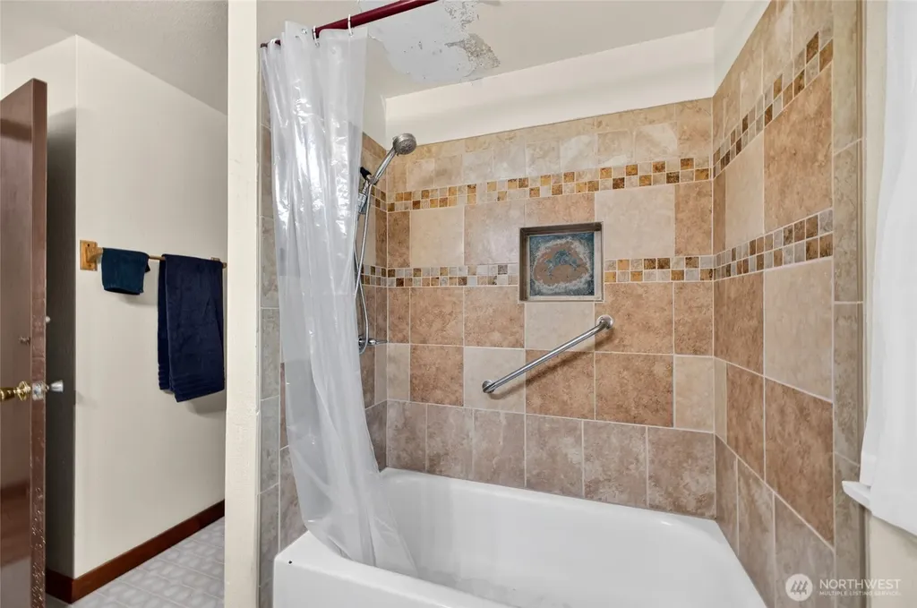 11513 108th Street SW Tacoma WA 98498