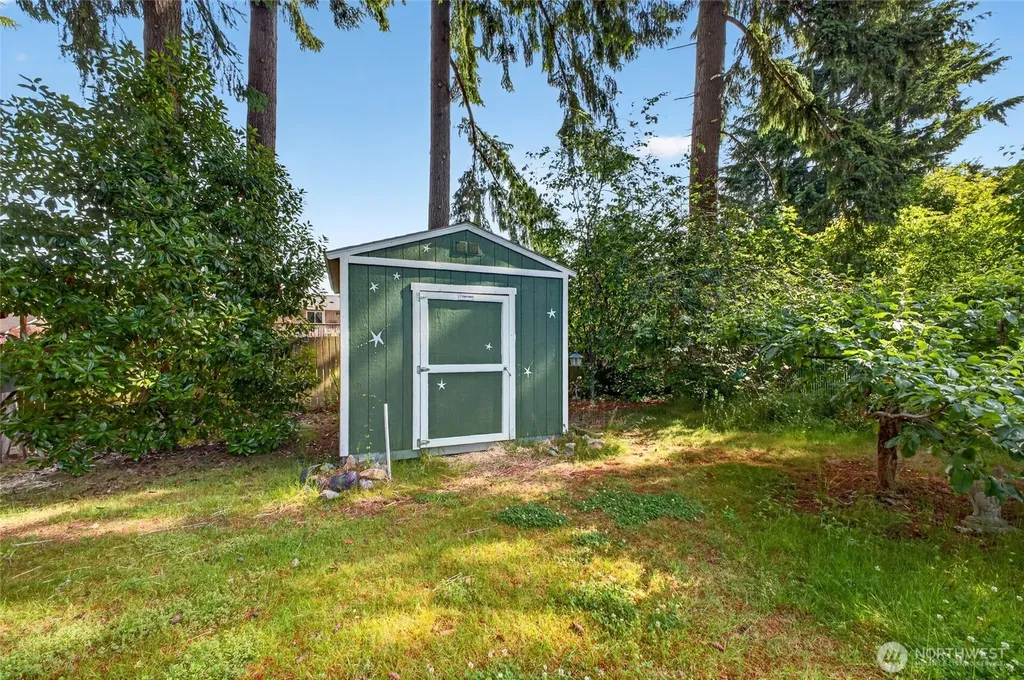 11513 108th Street SW Tacoma WA 98498