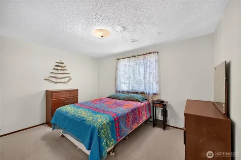 11513 108th Street SW Tacoma WA 98498